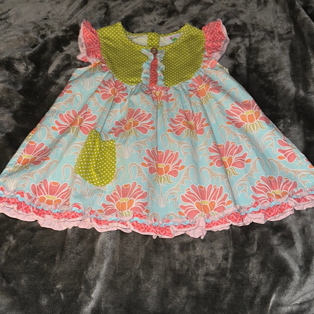 Shrimp & Grits flutter sleeve Tunic size 7/8